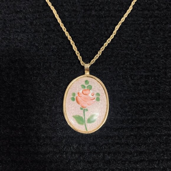 Merlite Handpainted Rose Oval Pendant And Chain M Tag - Picture 1 of 7